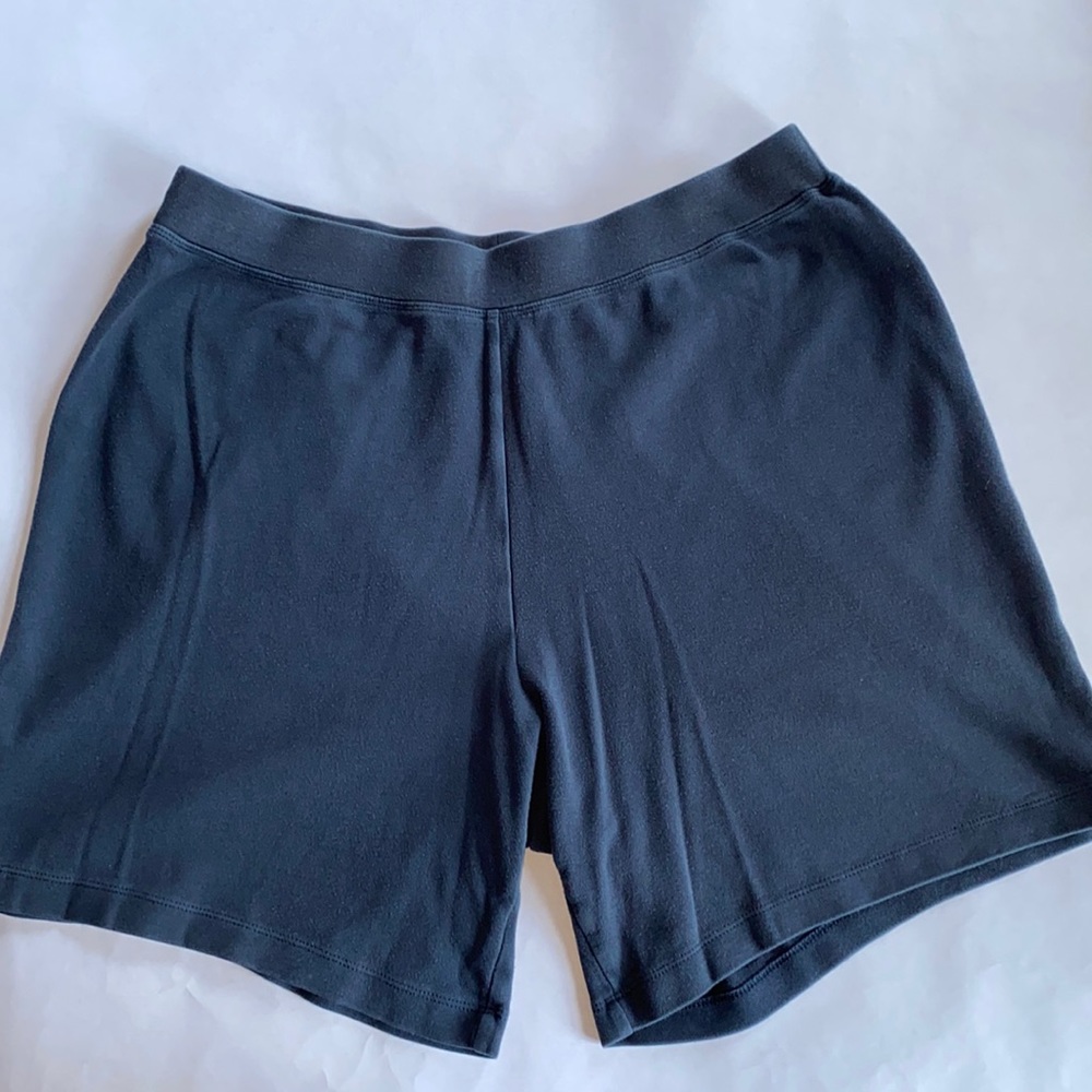 💟Half Price Bundle Add-on💟 Preswick & Moore stretch knit shorts